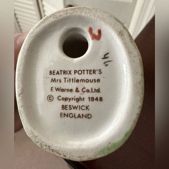 Beatrix Potter figurine “Mrs. Tittlemouse” - Picture 2 of 5